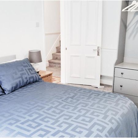 Double Room In Modern House Near Νότιγχαμ Εξωτερικό φωτογραφία