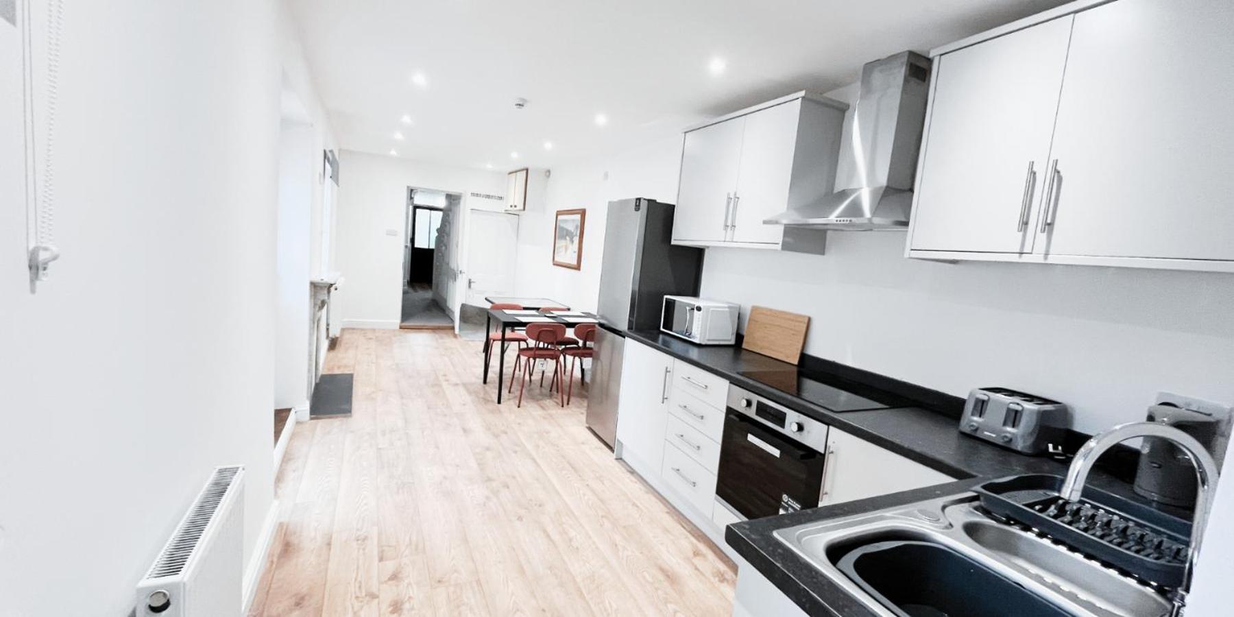 Double Room In Modern House Near Νότιγχαμ Εξωτερικό φωτογραφία