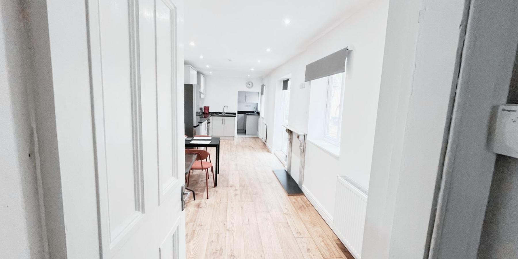 Double Room In Modern House Near Νότιγχαμ Εξωτερικό φωτογραφία